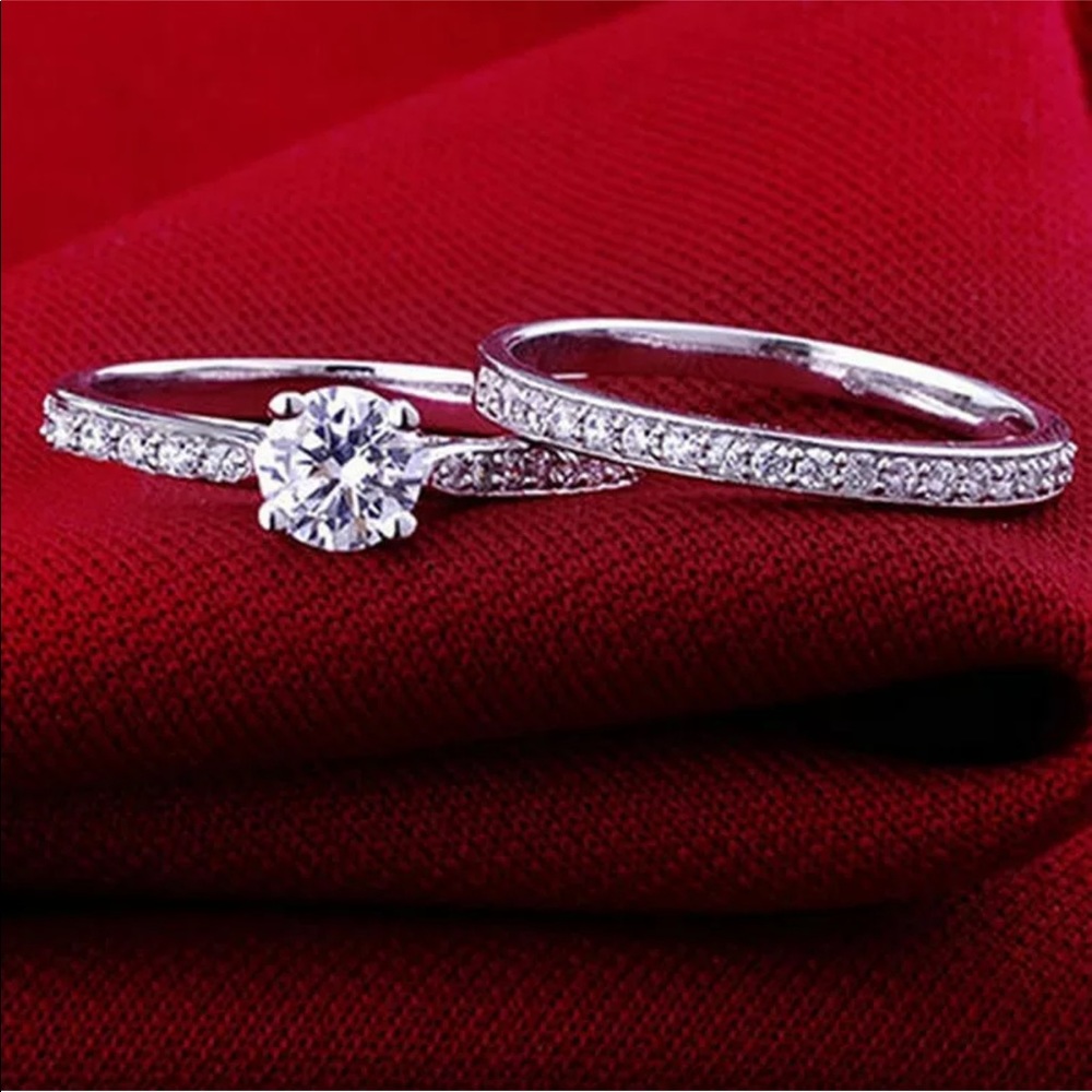 NWT Beautiful sterling silver wedding set